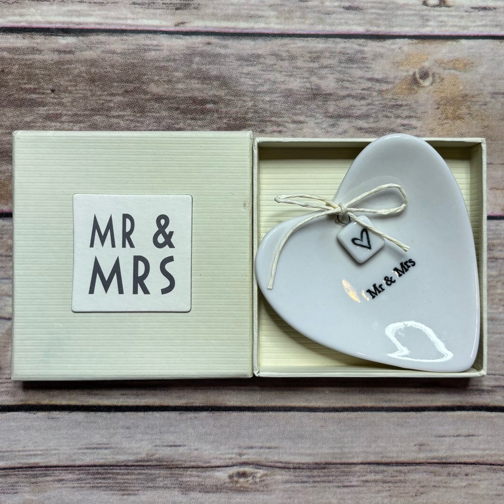 Crate & Barrel Mr. & Mrs. Heart Shaped Ring Dish NWT